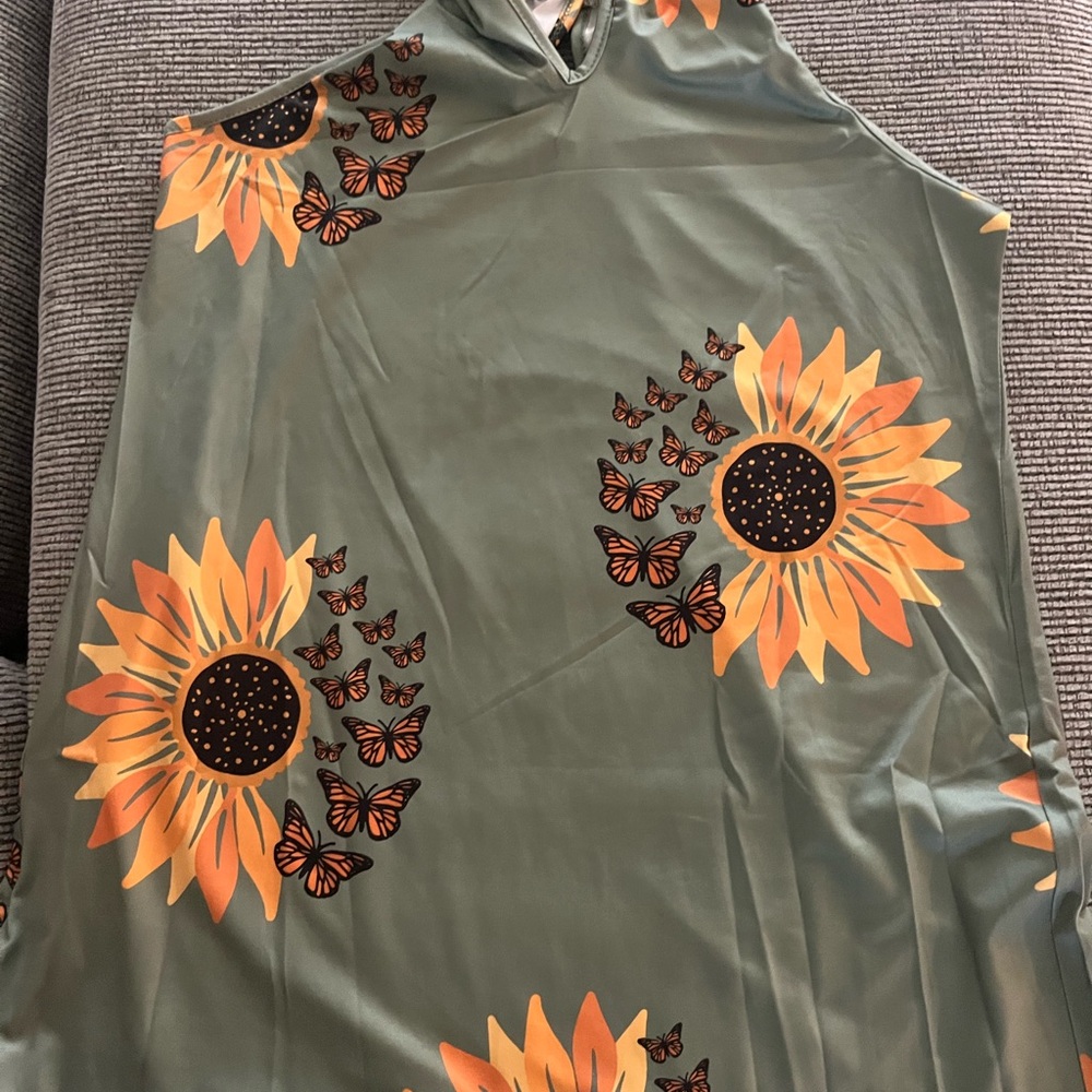 Sunflower Print Halter Dress - Picture 4 of 7
